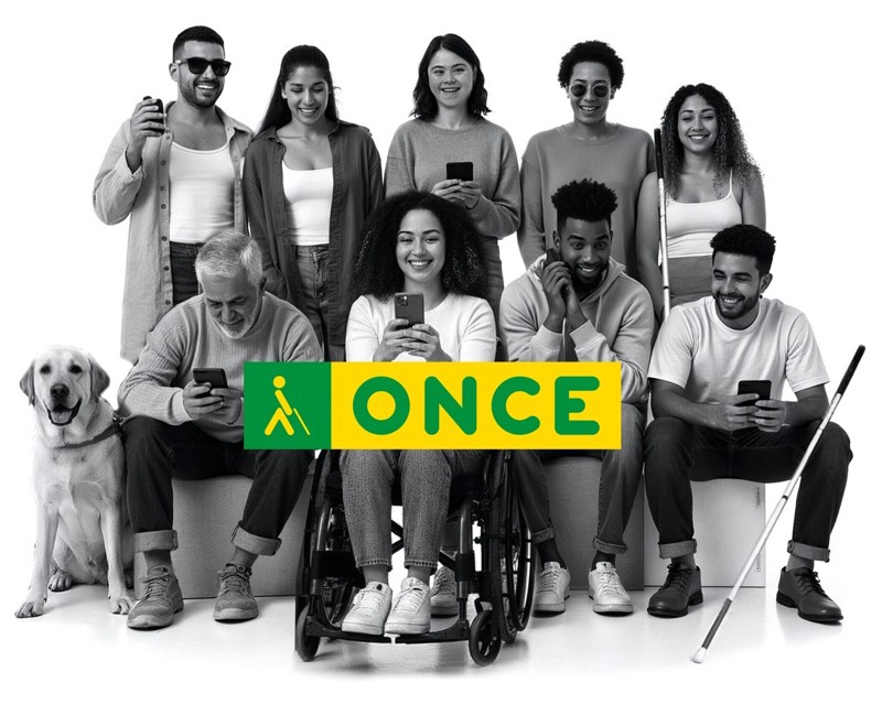 Grupo diverso de personas con móviles y banda ONCE